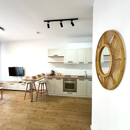 Apartment In The Heart Of Old Bazaar, Tirana - Hana Apartments Esterno foto