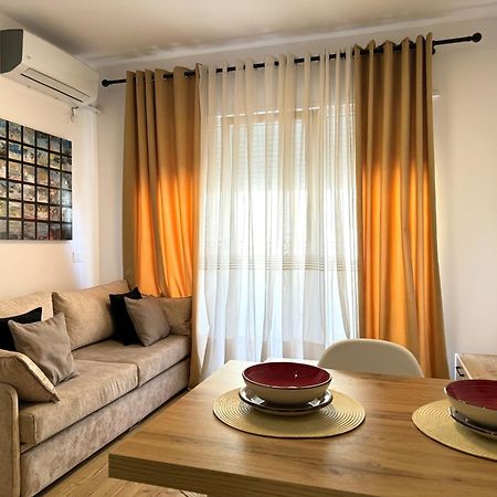 Apartment In The Heart Of Old Bazaar, Tirana - Hana Apartments Esterno foto