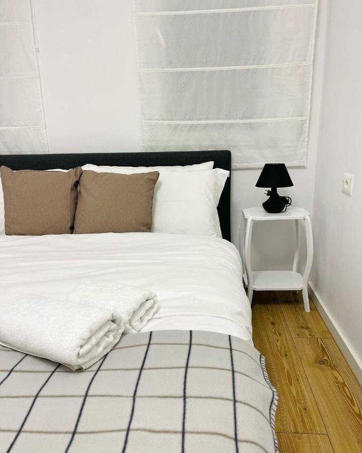 Apartment In The Heart Of Old Bazaar, Tirana - Hana Apartments Esterno foto