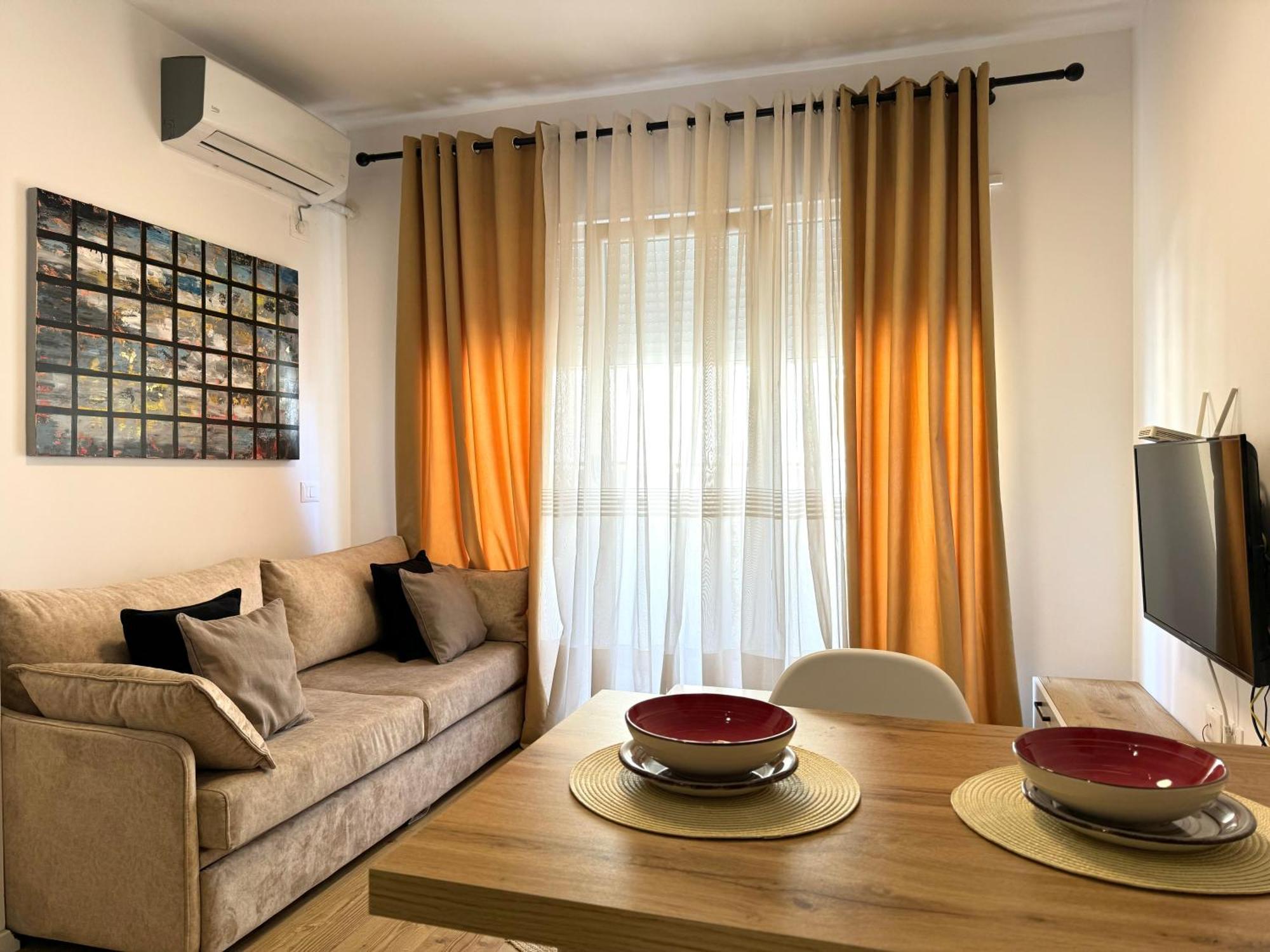 Apartment In The Heart Of Old Bazaar, Tirana - Hana Apartments Esterno foto
